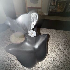 Fashion Floral Drop Earrings in Gray 8